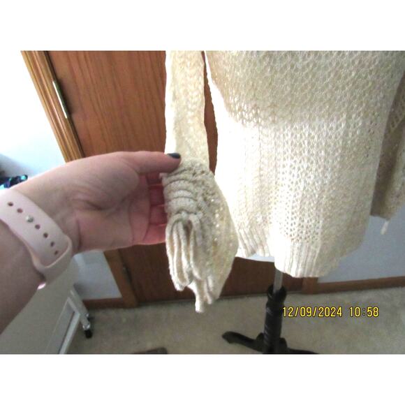 Maurices Cream Knit Top Size Small - Sheer 3/4 Sleeve - Picture 2 of 4